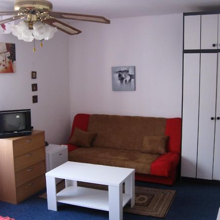 Madam Svetlana Bed & Breakfast Tivat Ngoại thất bức ảnh