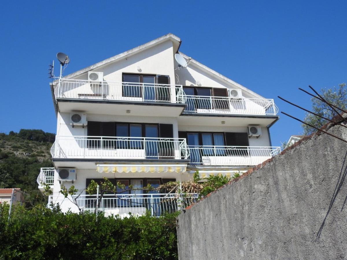 Madam Svetlana Bed & Breakfast Tivat Ngoại thất bức ảnh