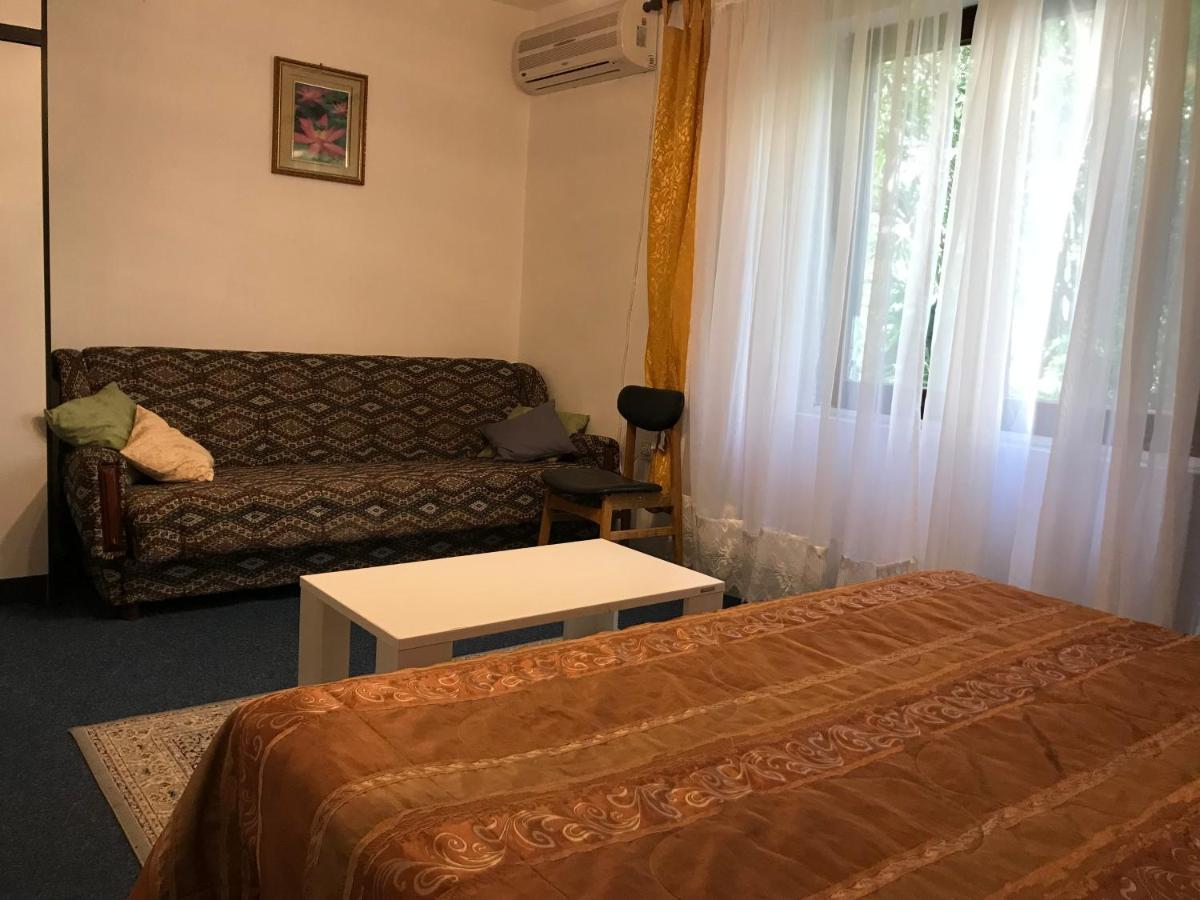 Madam Svetlana Bed & Breakfast Tivat Ngoại thất bức ảnh